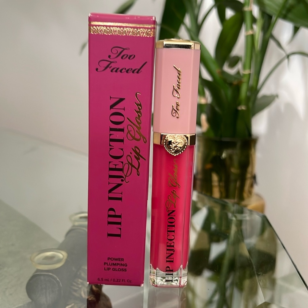 Too Faced Lip Injection in People Pleaser - Discontinued